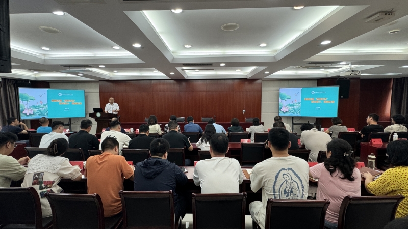 我校召开纪委委员（扩大）会议暨纪检干部警示教育会
